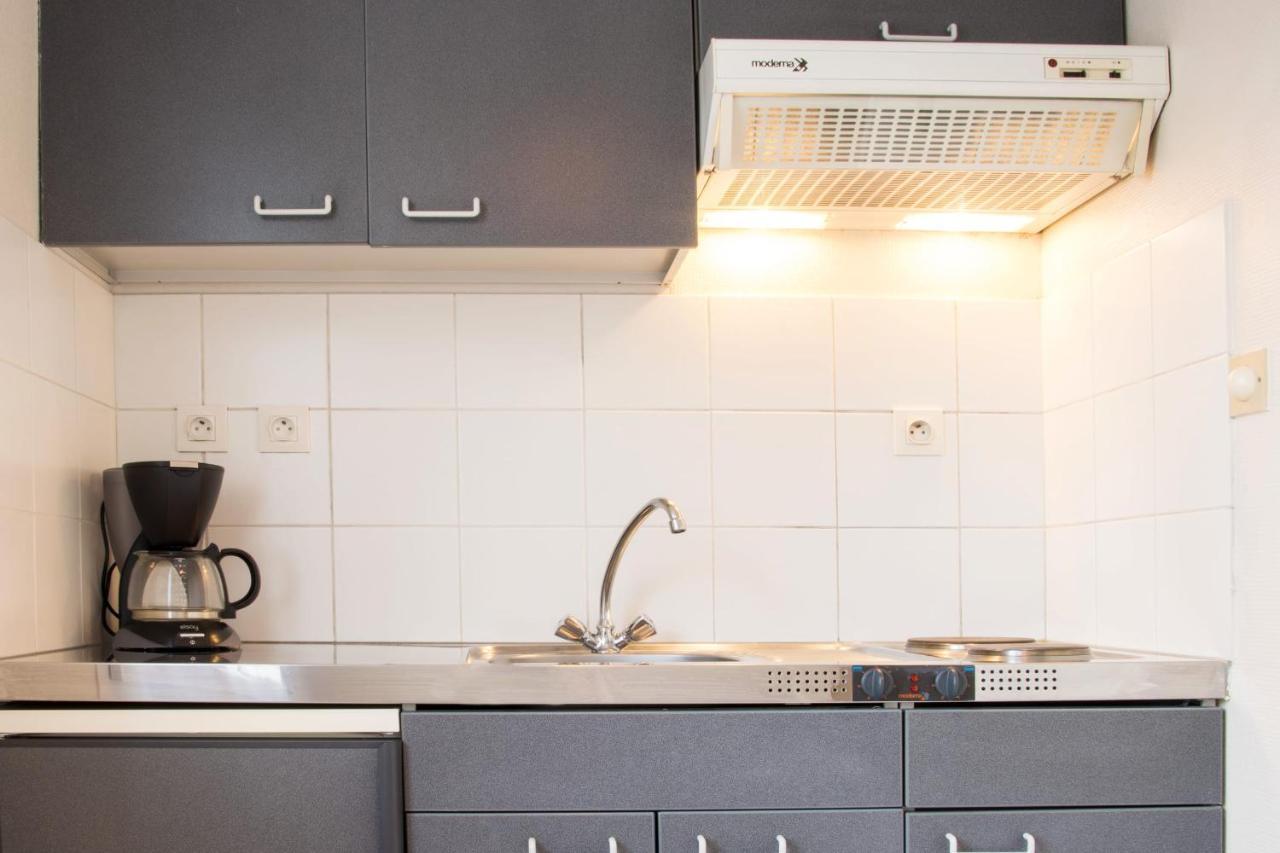 Le 12 Carnot - Serenite Assuree Dans Ce Grand Studio Apartment Poitiers Exterior photo